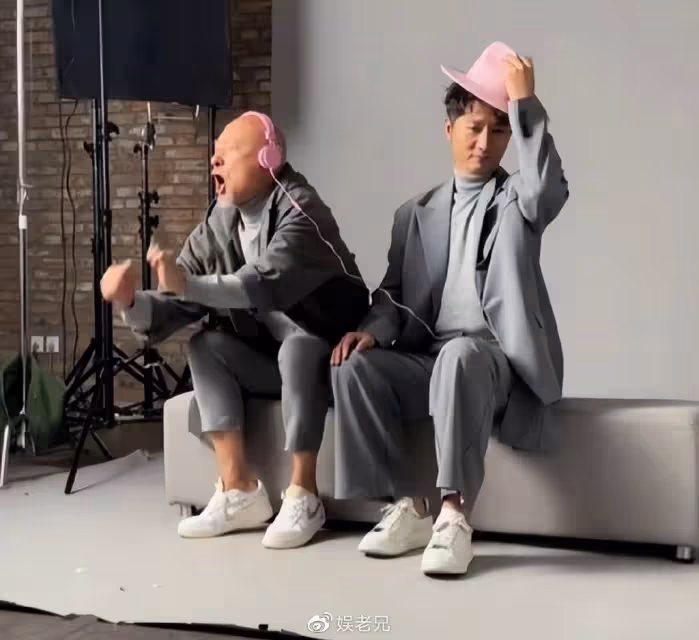 69歲陳佩斯返璞歸真，在北京種地，父慈子孝，晚年生活讓人羨慕！