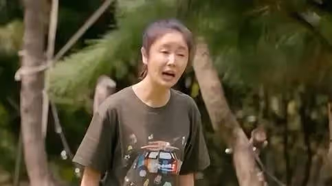 47歲林心如老到認不出！面部鬆弛顯滄桑，素顏打扮似農村大媽