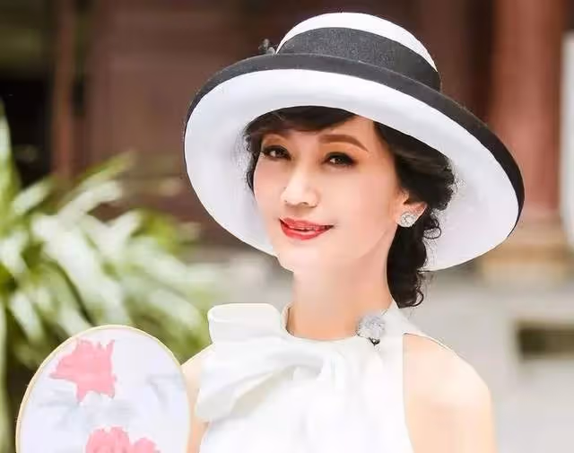 聊騷出軌當小三，娛樂圈的混亂在趙雅芝的身上體現的淋漓盡致