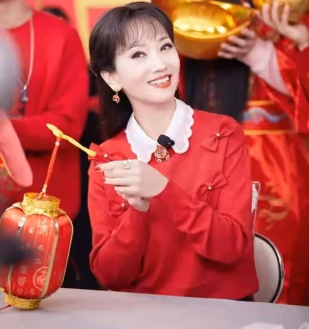 聊騷出軌當小三，娛樂圈的混亂在趙雅芝的身上體現的淋漓盡致