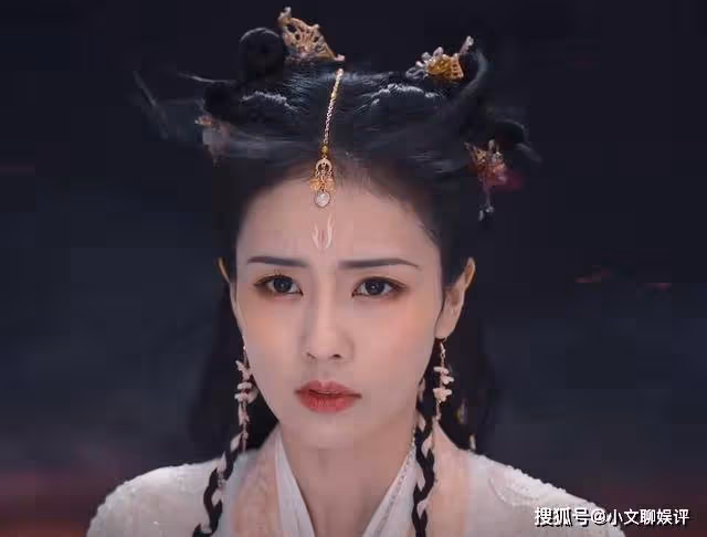 《長月燼明》澹臺燼並非天生邪骨,一切竟是柔妃的陰謀,黎蘇蘇傻眼!