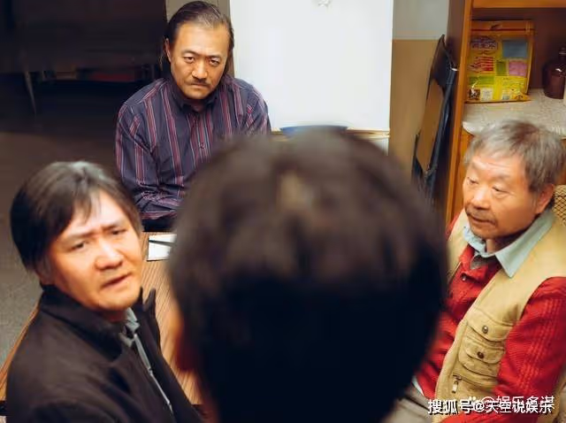 《漫長的季節》結局:碎屍案兇手竟是擁有雙重人格的她,啞巴為其頂罪自殺身亡
