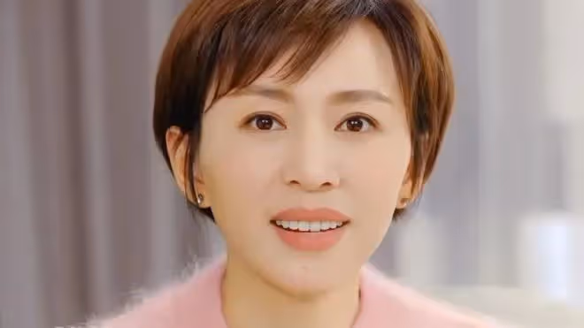 曝央視主持歐陽夏丹已離職！背後原因讓人淚目，46歲至今仍未婚