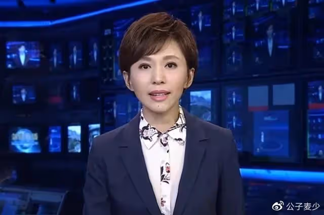 曝央視主持歐陽夏丹已離職!背後原因讓人淚目,46歲至今仍未婚