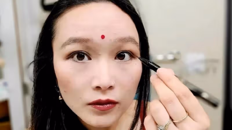 廈大才女鄭墨沫，甘心嫁到印度做妾，為討好婆家，瘋狂抹黑中國！