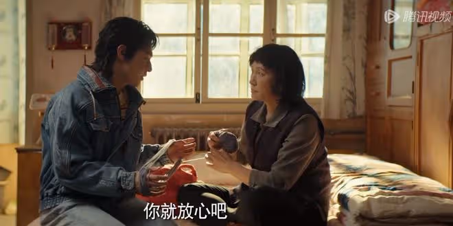 《漫長的季節》王陽媽林曉傑憑演技出圈，年輕舊照曝光，火辣性感