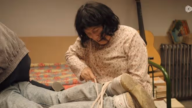 《漫長的季節》王陽媽林曉傑憑演技出圈，年輕舊照曝光，火辣性感