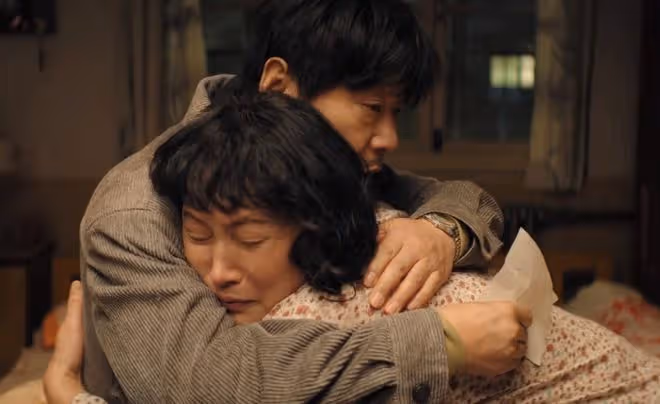 《漫長的季節》王陽媽林曉傑憑演技出圈，年輕舊照曝光，火辣性感