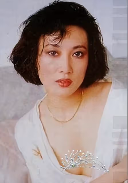 《漫長的季節》王陽媽林曉傑憑演技出圈，年輕舊照曝光，火辣性感