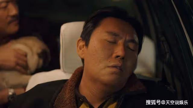 《漫長的季節》計程車司機的職業病，撕開了男演員的遮羞布