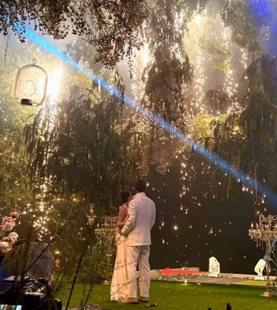 竇驍婚紗被吐槽，站內照片被罵像服務員，頭上的配飾像礦泉水桶