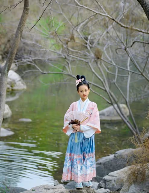 王中磊17歲兒子顏值逆襲變帥哥!高大健壯似爸,讀紐約名校成學霸