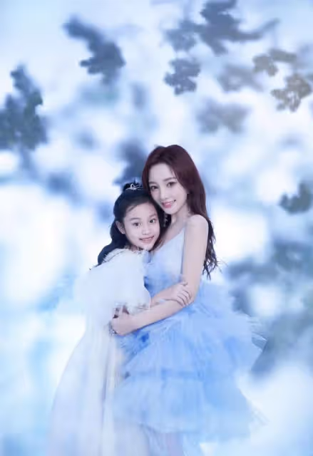 王中磊17歲兒子顏值逆襲變帥哥!高大健壯似爸,讀紐約名校成學霸