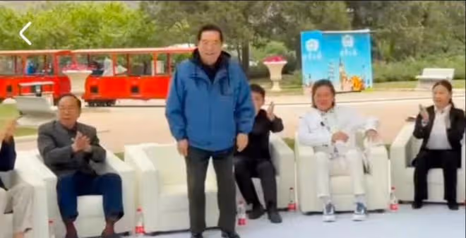 84歲李雙江近況曝光，身體越來越差，夢鴿被曝疑似已經帶兒子出國