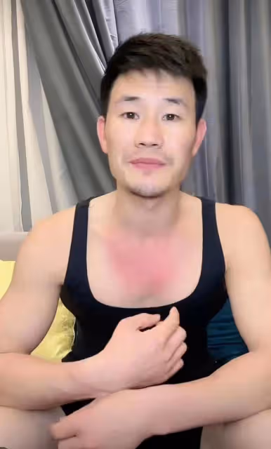 演員嘎子:拍戲全身都被曬傷,要求劇組加片酬,被拒絕後憤怒離場