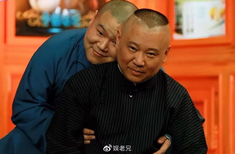 曹雲金直播,超8萬人圍觀,彈幕罵聲為零,網友為何突然原諒了?