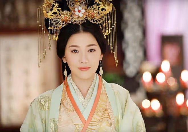 周麗淇首度曝光兒子長相,愛子太像傅程鵬!透露當年出血險流產