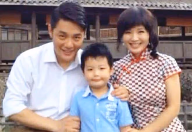 周麗淇首度曝光兒子長相,愛子太像傅程鵬!透露當年出血險流產