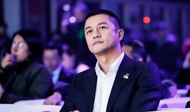 李亞鵬欠4000萬成被執行人,王菲跟他離婚或與他投資失敗有關