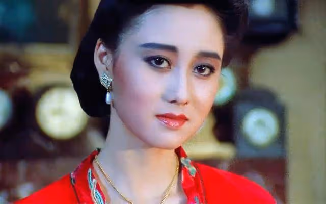 梁安琪成全了利智和李連杰?何超欣因長相成賭王最寵千金?