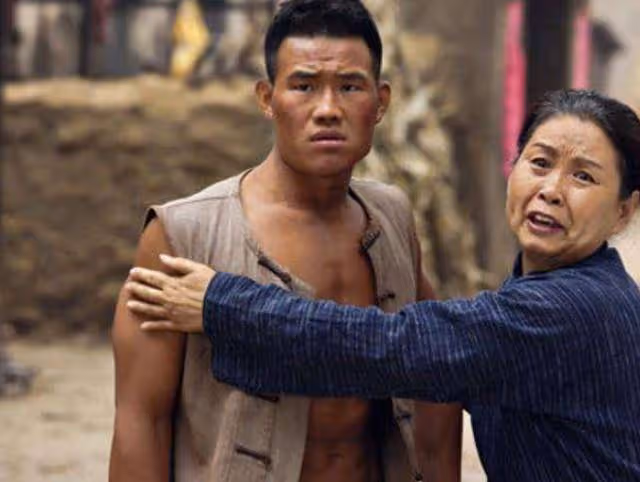 與李幼斌合作《生死阻擊》之後,嘎子再與《亮劍》班底合作新電影