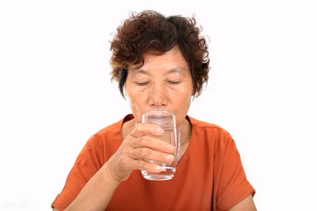 我是父母的老來女,在重男輕女的家裡長大,卻被侄子們當妹妹寵