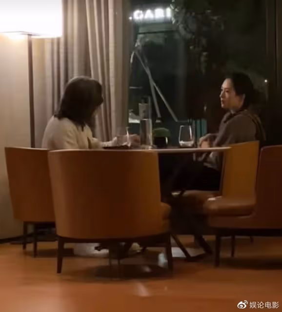 網友偶遇章子怡陳可辛聚會熱聊,可能在談合作事宜,影迷期待進組