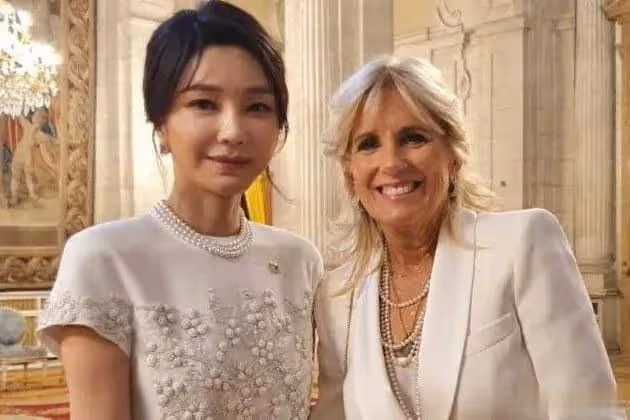 和第一性感女星朱莉正面交鋒,金建希竟然贏了,東方神韻迷倒眾生