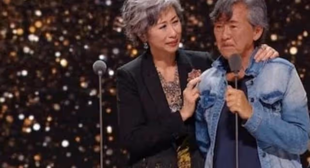 狂走音遭狠批!55歲周慧敏演唱會表現失准,網友:之前形象都毀了