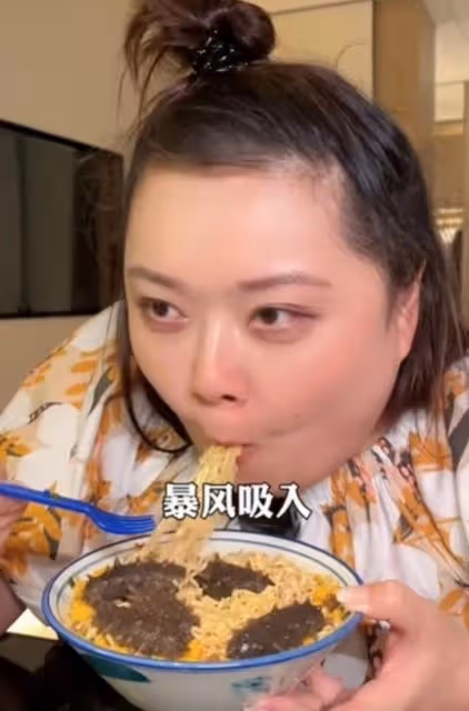 體重曾直奔300磅!TVB前女星一天吃9頓,內地當吃播賺得盆滿缽滿