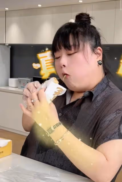 體重曾直奔300磅!TVB前女星一天吃9頓,內地當吃播賺得盆滿缽滿