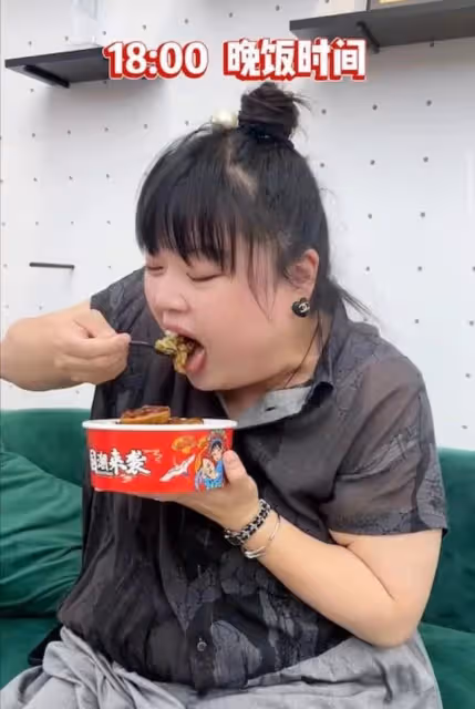體重曾直奔300磅!TVB前女星一天吃9頓,內地當吃播賺得盆滿缽滿