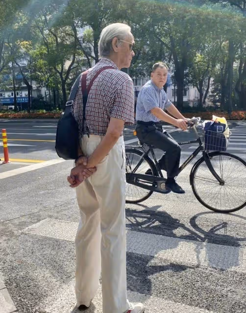60後和70後的男人，「束腰」和「卷角」哪個更好？看完你就會知道，