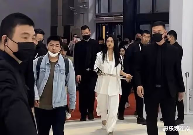 時隔12年,湯唯再次獲得韓國百想影后,國內三金依舊掛零