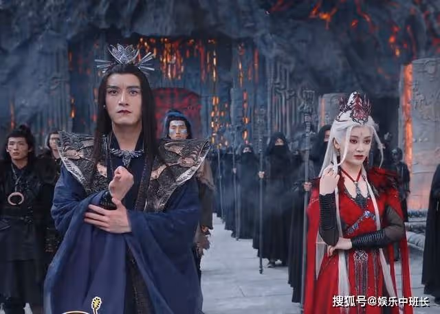 《長月燼明》黎蘇蘇鳳凰涅槃,整部劇特效又提升一個檔次