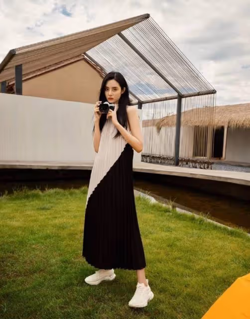 李光潔「金屋藏嬌」的嬌妻是熟悉的她！長相美艷實力派，娶到寶了