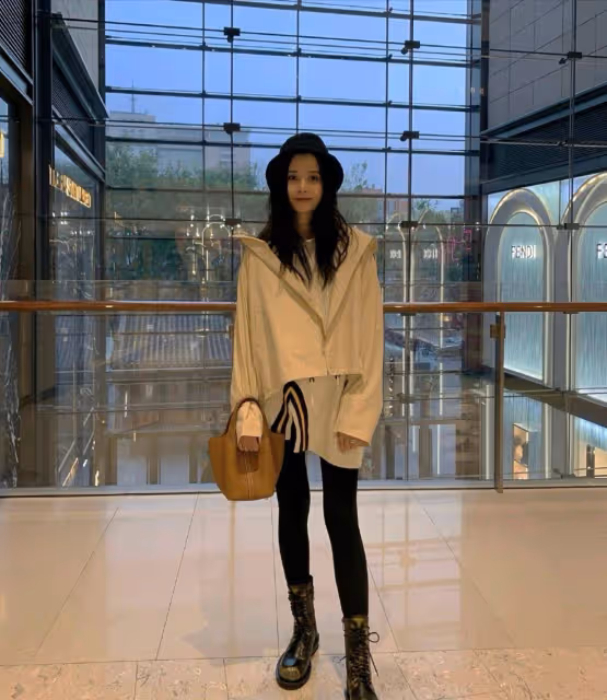 李光潔「金屋藏嬌」的嬌妻是熟悉的她！長相美艷實力派，娶到寶了