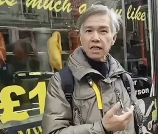 香港知名男星滿頭白髮出鏡,不染髮想自然老去,網友直呼不敢認
