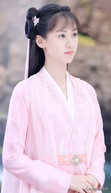 任嘉倫新古裝劇《千香引》將開拍,女主袁冰妍網友不買帳!