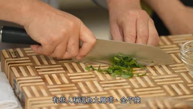 51歲女星痛批烹飪節目,質疑名廚不懂分辨食材!網友扒出蔡瀾解釋