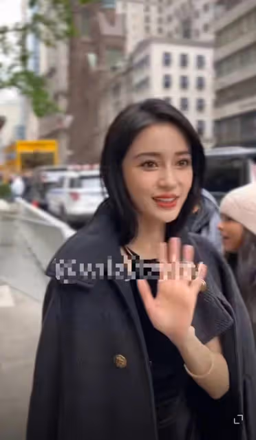 楊穎紐約生圖曝光慘不忍睹,離開黃曉明各方面都不怎麼樣