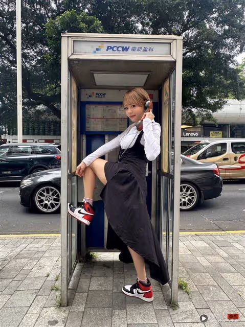 AA女神巧遇「野生陳冠希」凍未條「秒變小粉絲」難掩嬌羞搶合照!