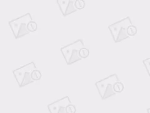自稱婚姻經歷七年之癢，被吐槽自私，商業大佬被小30歲嬌妻反噬？