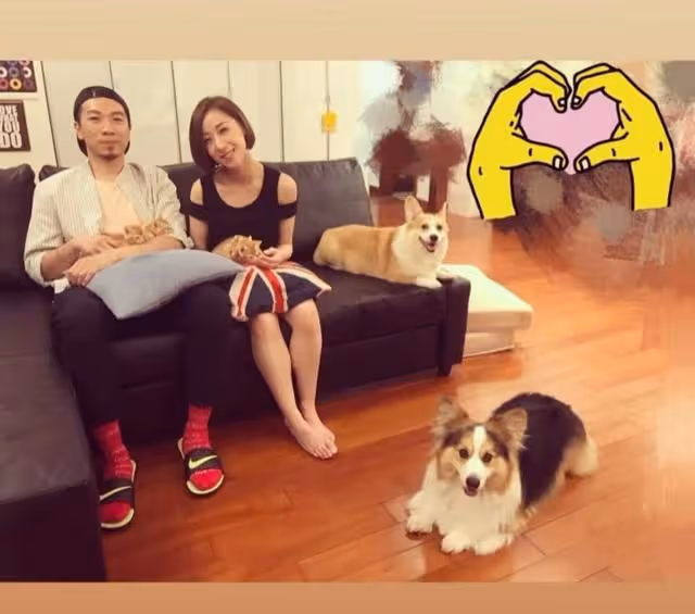繼續戀愛!港女歌手與男友愛情長跑近十年,自覺一紙婚書不太重要