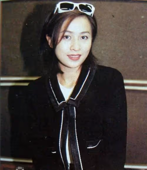 56歲劉嘉玲不化妝素顏晨跑,被拍到容貌和普通老太太一樣!網讃:這才是56歲該有樣子