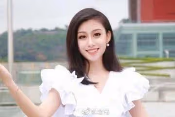 老婆每天24小時照顧我媽5年了,媽去世後我就提失婚了,鄰居紛紛拍手叫好!