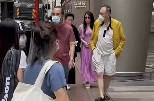 恭喜!87歲香港知名富商再曝新戀情,一生未婚育有三名子女