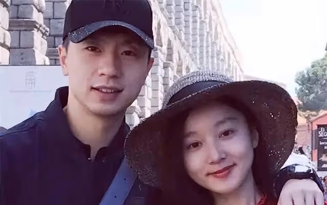 馬龍的低調情史:不愛乒壇女神愛「花瓶」,為初戀守身8年修正果