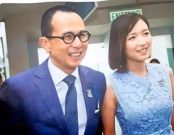 郭嘉文享受五一假期,曬玫瑰花說情話,和閨蜜開啟治癒之旅