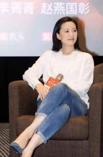 看到52歲的詠梅，才知道什麼叫不做作的美！堪稱中年女模